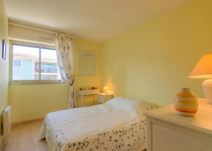 Les Terres Marines-2 By Interhome Apartmán